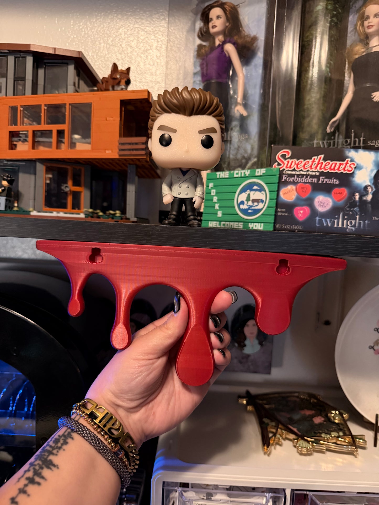 BLOOD DRIP 3D Shelf